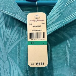 New with tags Tommy Bahama 100% Silk Hawaiian Resort Shirt. Retail $98.00. Large